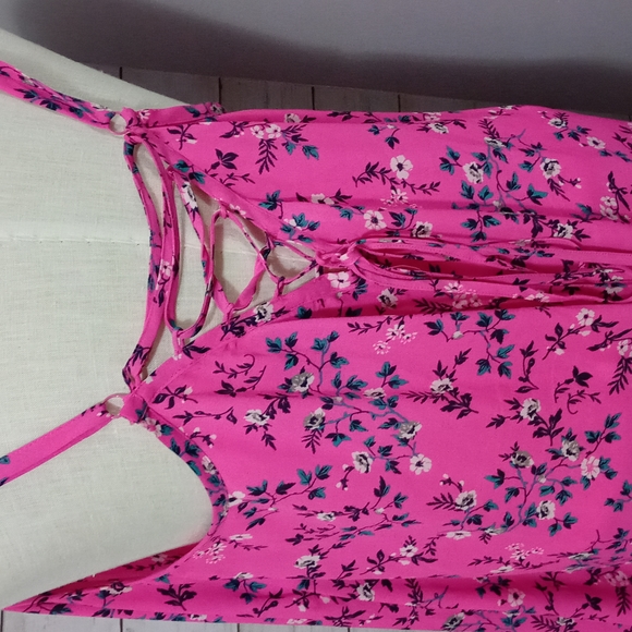 Torrid Womens Floral Pink Top Size 1 (1X) - Picture 5 of 7
